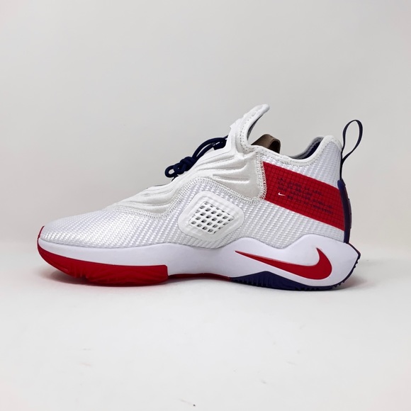 Nike LeBron Soldier XIV 'USA' Basketball Sneaker - Picture 7 of 10